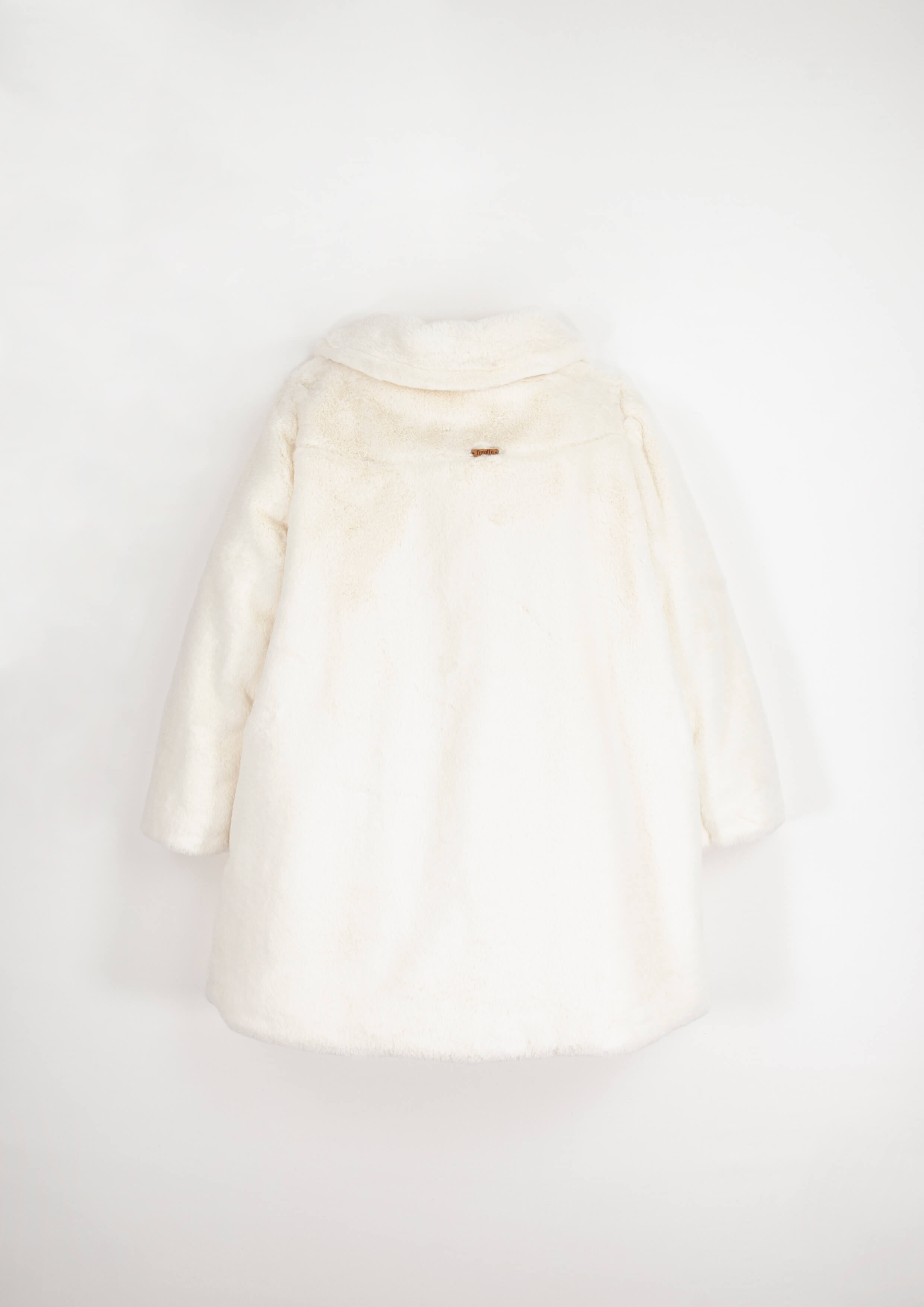 Mod.44.1 White faux-fur coat with embroidered collar | AW24