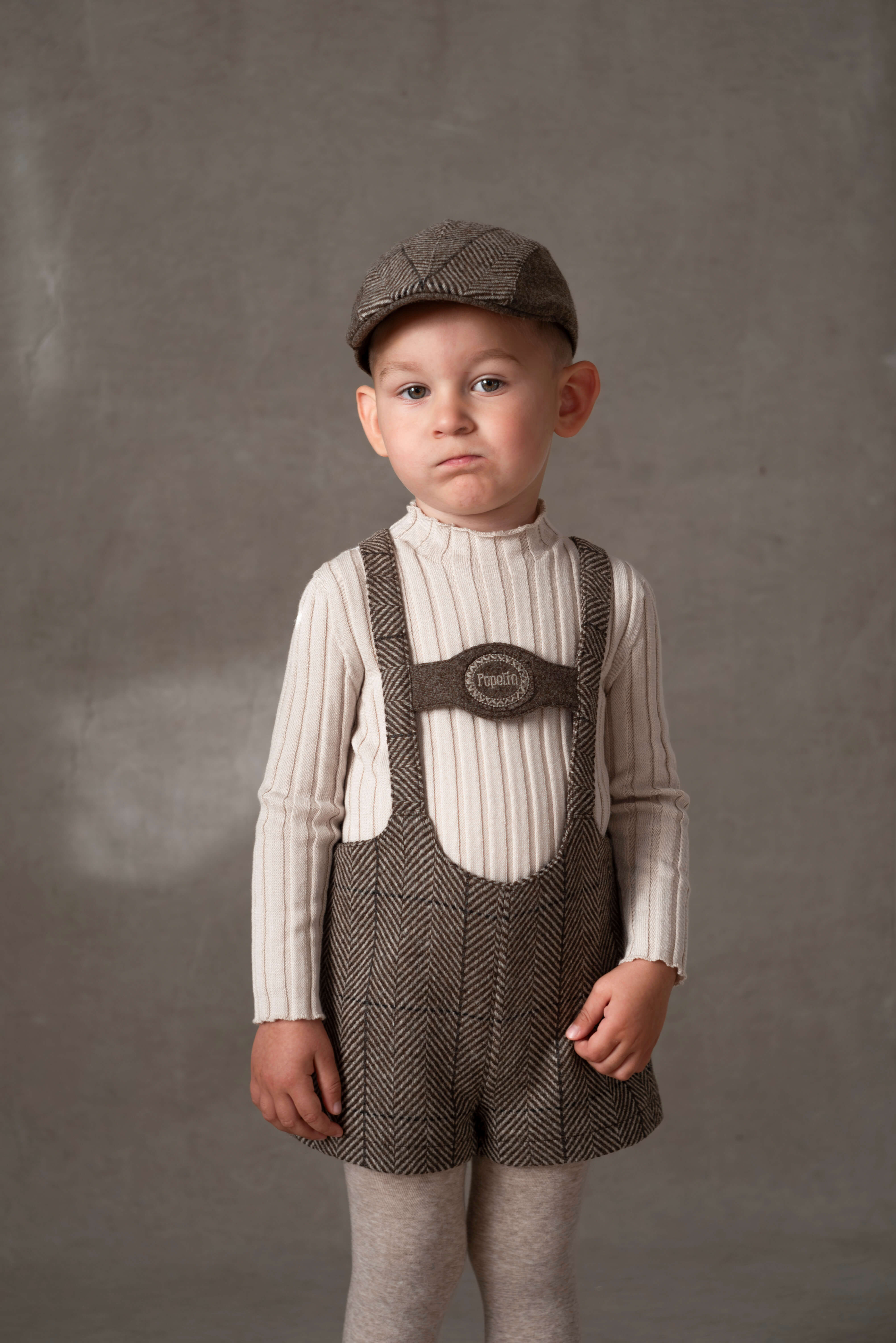 Mod.9.6 Brown herringbone woollen short dungarees with embroidery