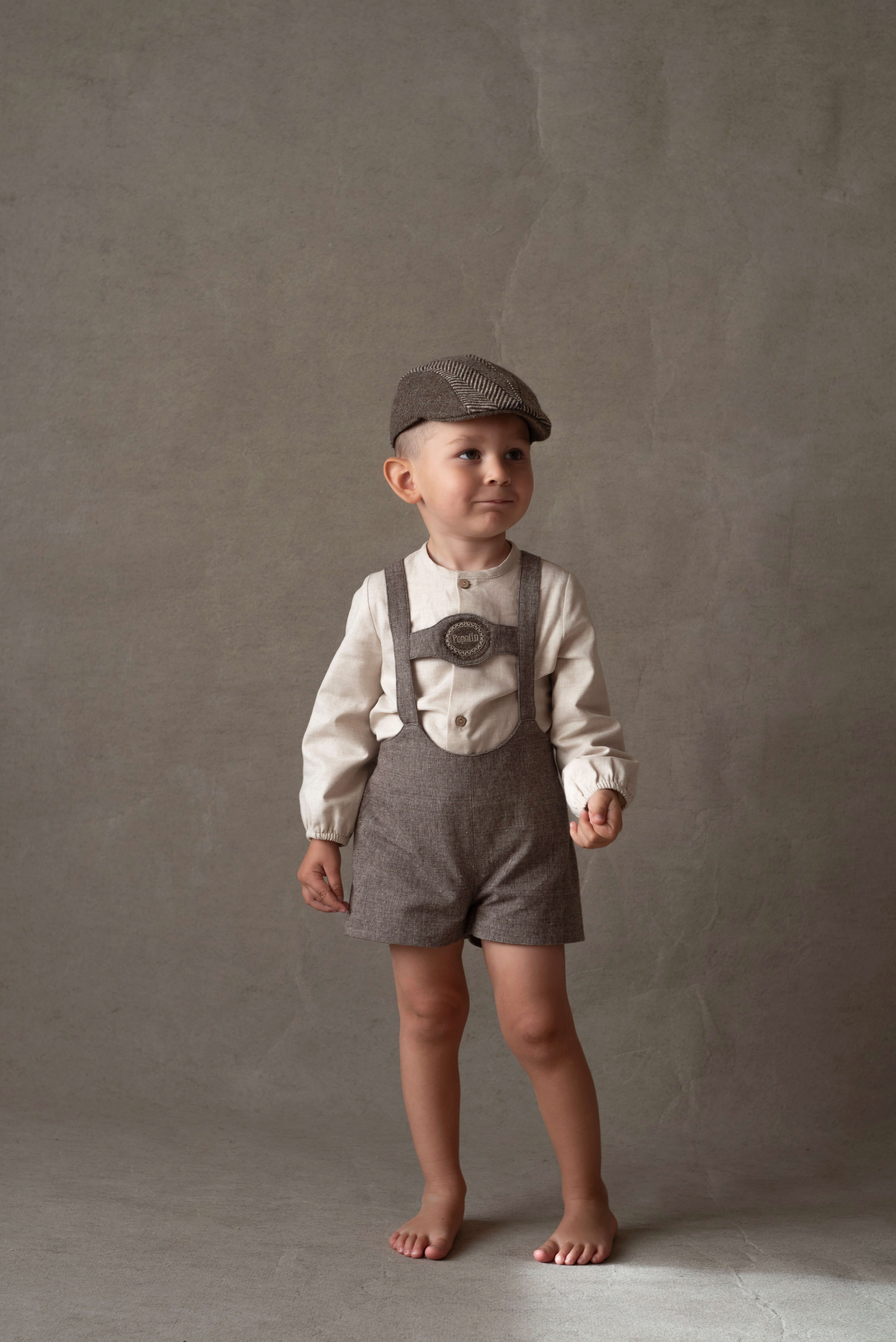 Mod.9.4 Brown Oxford cloth short dungarees with embroidery