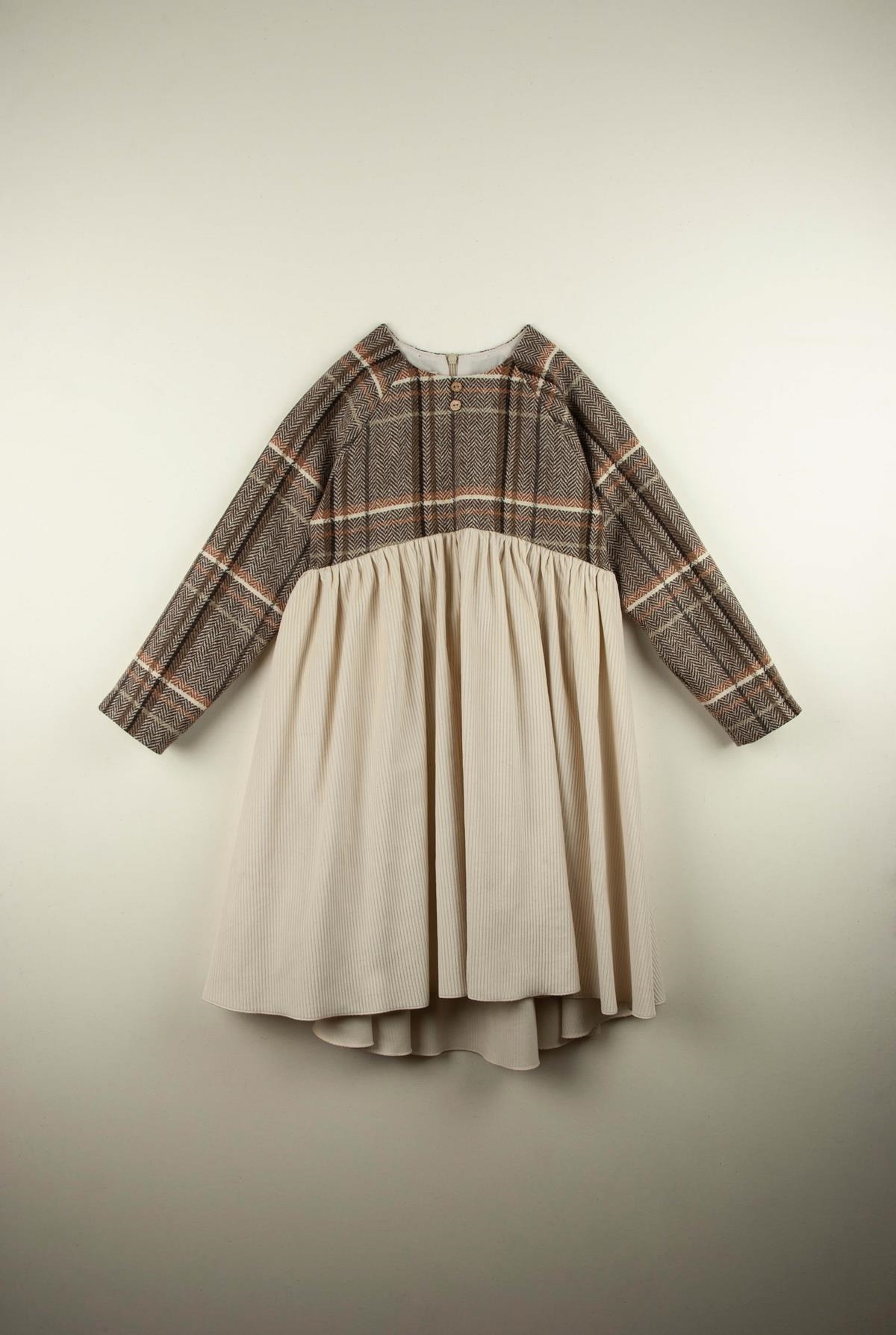 Mod.31.4 Raglan sleeve Herringbone plaid dress | AW21.22 Mod.31.4 Raglan sleeve Herringbone plaid dress | 1