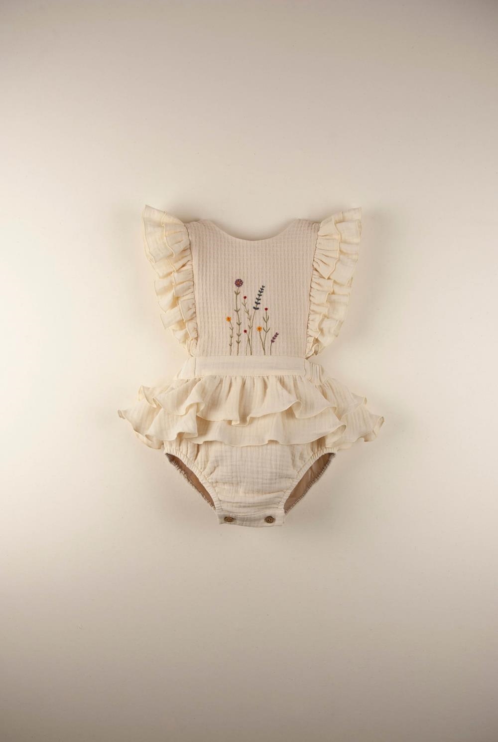Mod.6.4 Off white romper suit with embroidered bib | SS22 Mod.6.4 Off white romper suit with embroidered bib | 1