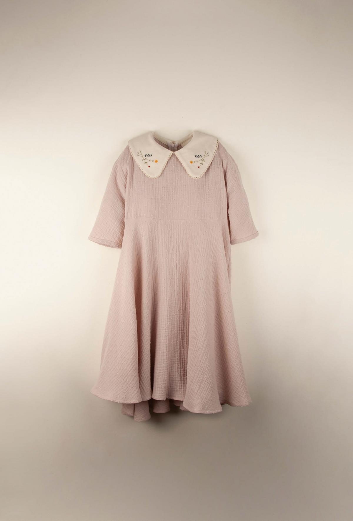 Mod.30.2 Pink organic dress with embroidered collar | SS22 Mod.30.2 Pink organic dress with embroidered collar | 1