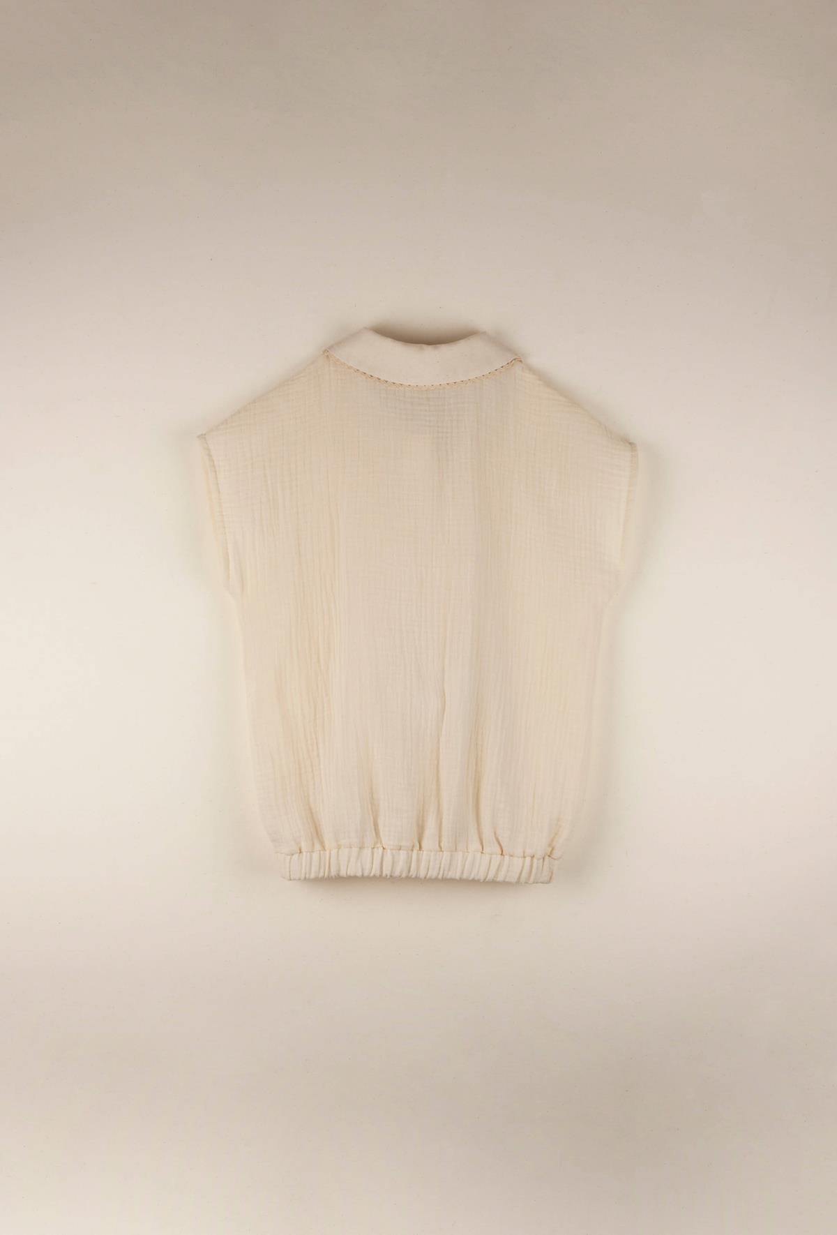 Mod.17.4 Off white organic blouse with embroidered collar | SS22 Mod.17.4 Off white blouse with embroidered collar | 1