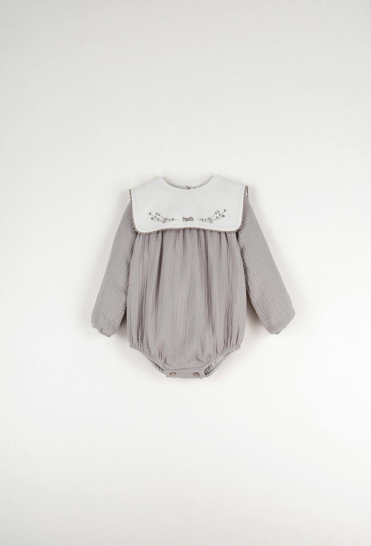 Mod.2.1 Taupe embroidered romper suit with yoke | AW22.23 Mod.2.1 Taupe embroidered romper suit with yoke