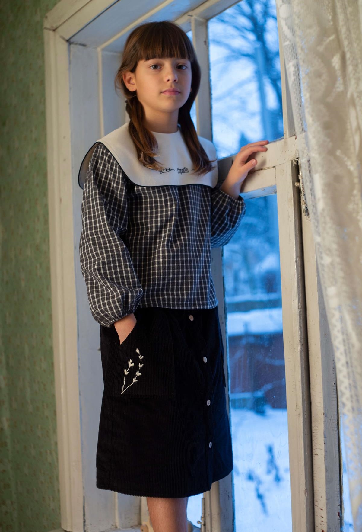 Mod.19.4 Black skirt with embroidered pocket | AW22.23 Mod.19.4 Black skirt with embroidered pocket
