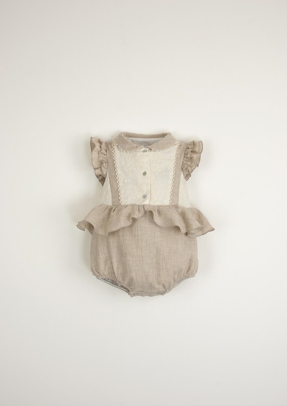 Mod.8.4 Organic sand romper suit with collar | SS23 Mod.8.4 Organic sand romper suit with collar