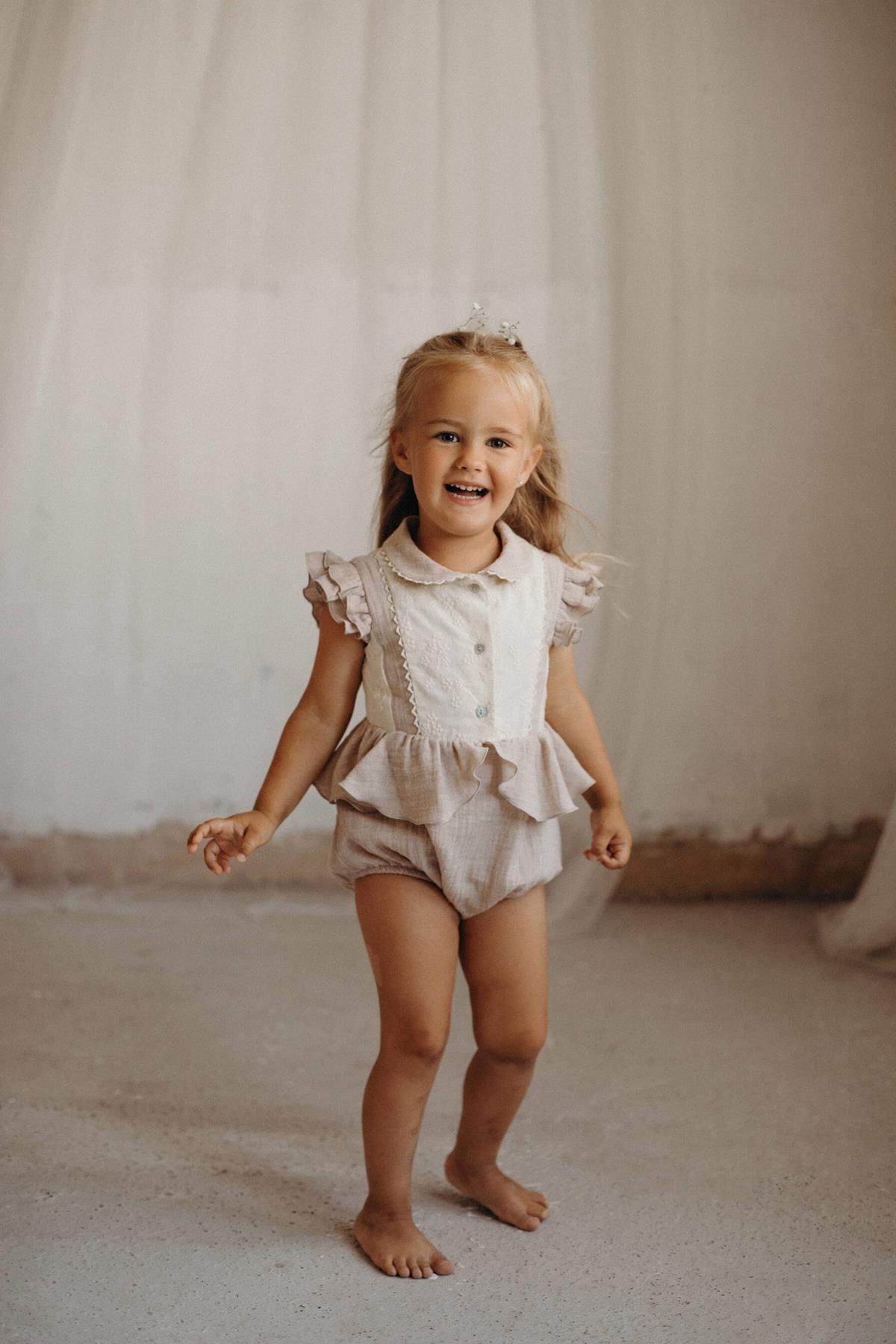 Mod.8.4 Organic sand romper suit with collar | SS23 Mod.8.4 Organic sand romper suit with collar