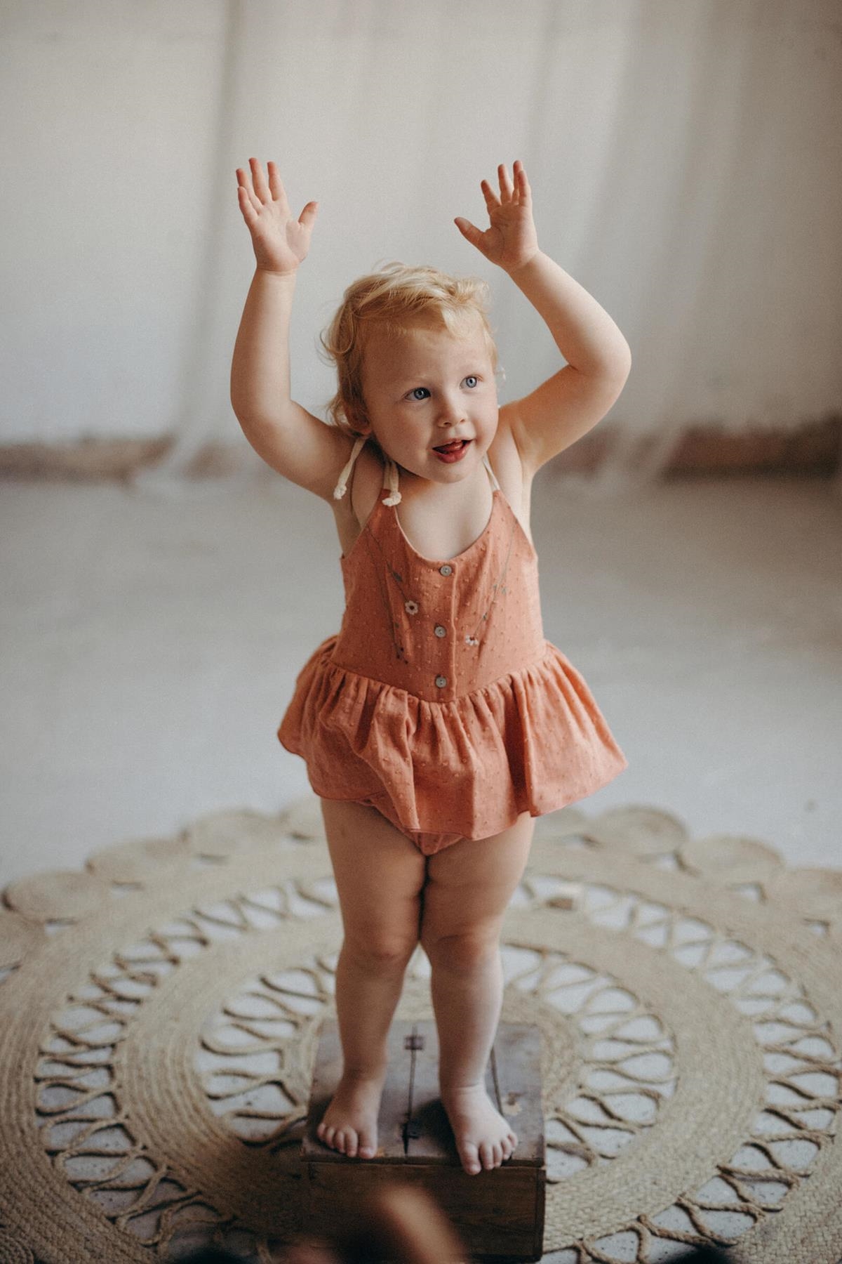 Mod.10.4 Coral organic romper suit with straps | SS23 Mod.10.4 Coral organic romper suit with straps