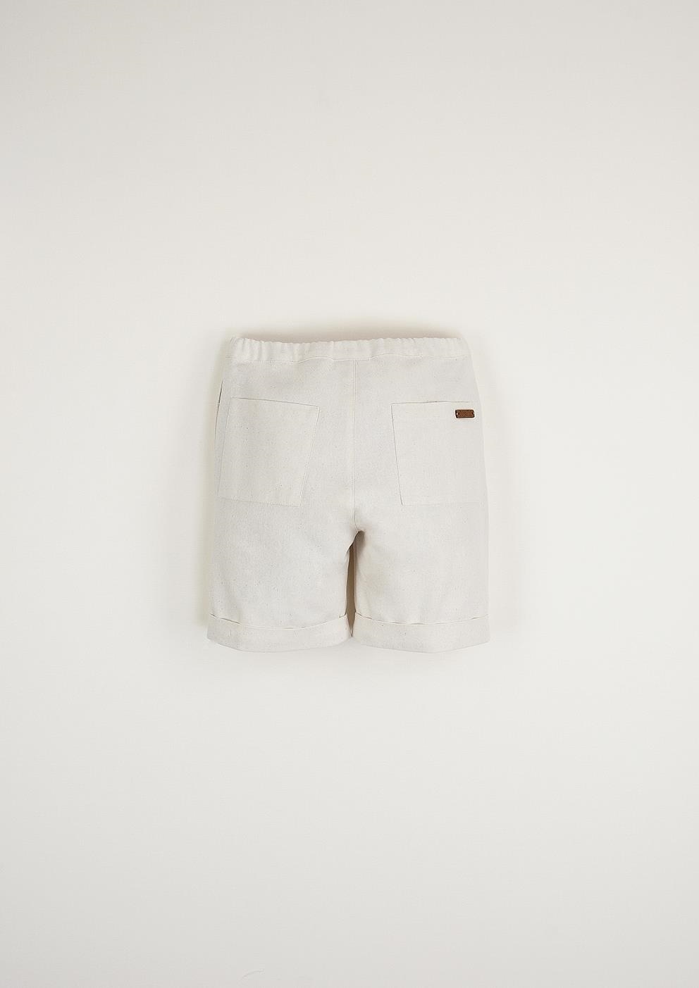 Mod.17.4 Off-white shorts with darts | SS23 Mod.17.4 Off-white shorts with darts
