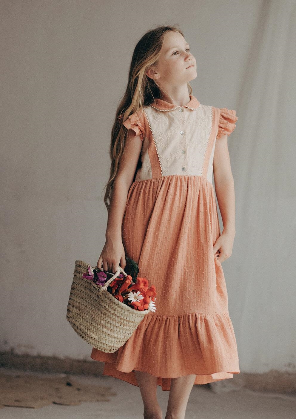 Mod.30.2 Organic coral dress with baby-style collar | SS23 Mod.30.2 Organic coral dress with baby-style collar