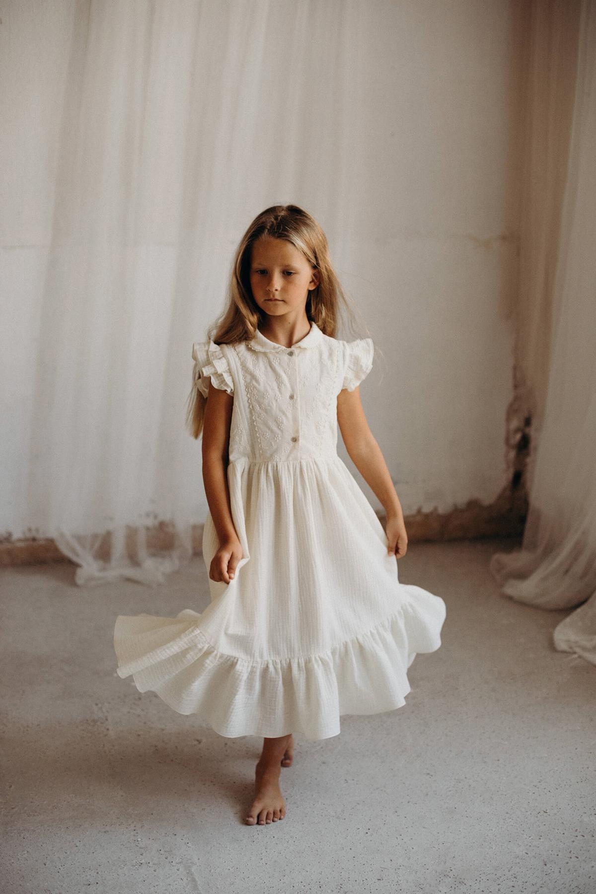 Mod.30.3 Organic off-white dress with baby-style collar | SS23 Mod.30.3 Organic off-white dress with baby-style collar