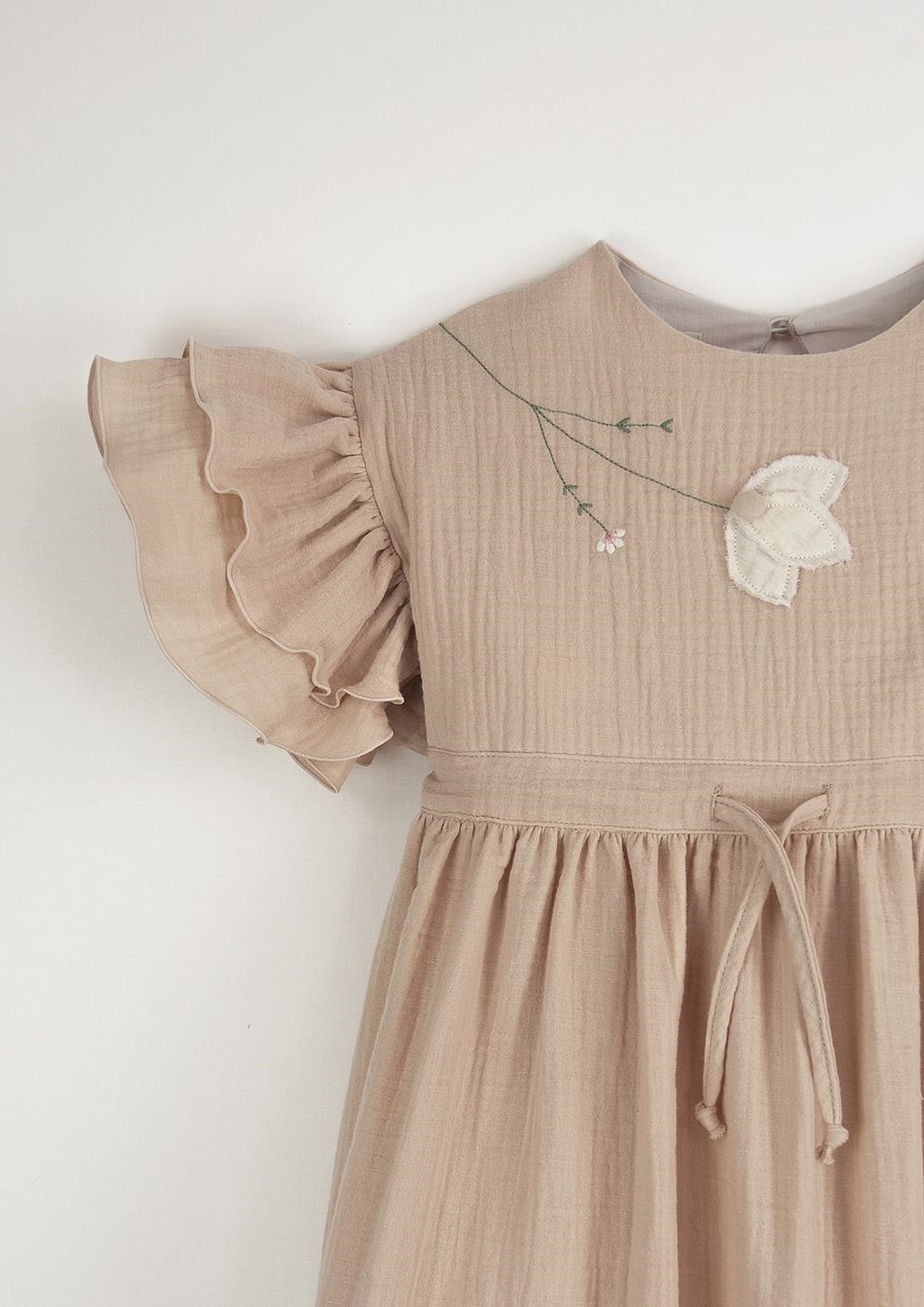 Mod.34.2 Pink organic dress with embroidered yoke and appliqué | SS23 Mod.34.2 Pink organic dress with embroidered yoke and appliqué