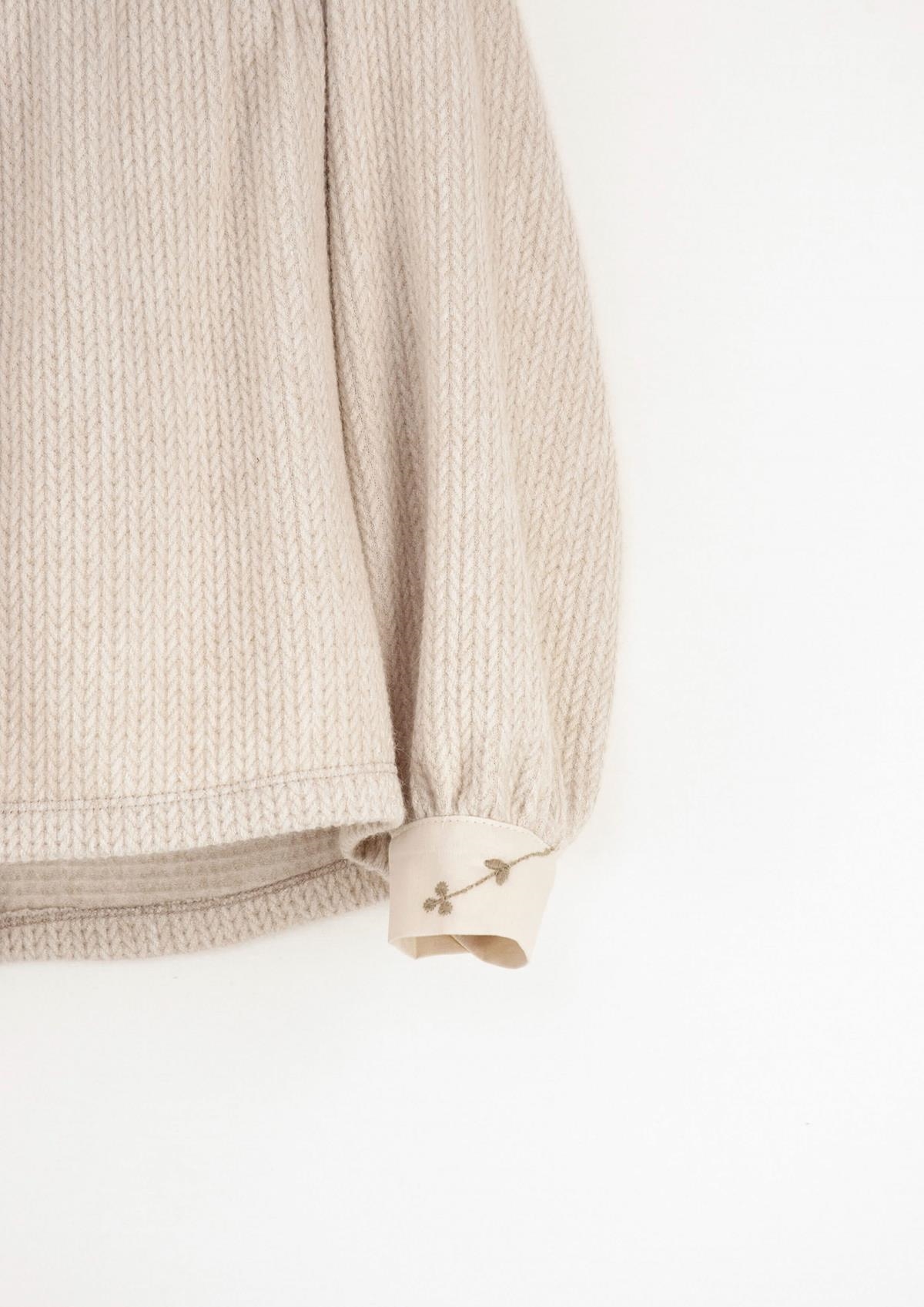 Mod.13.3 Knitted blouse with baby collar | AW23.24 Mod.13.3 Knitted blouse with baby collar
