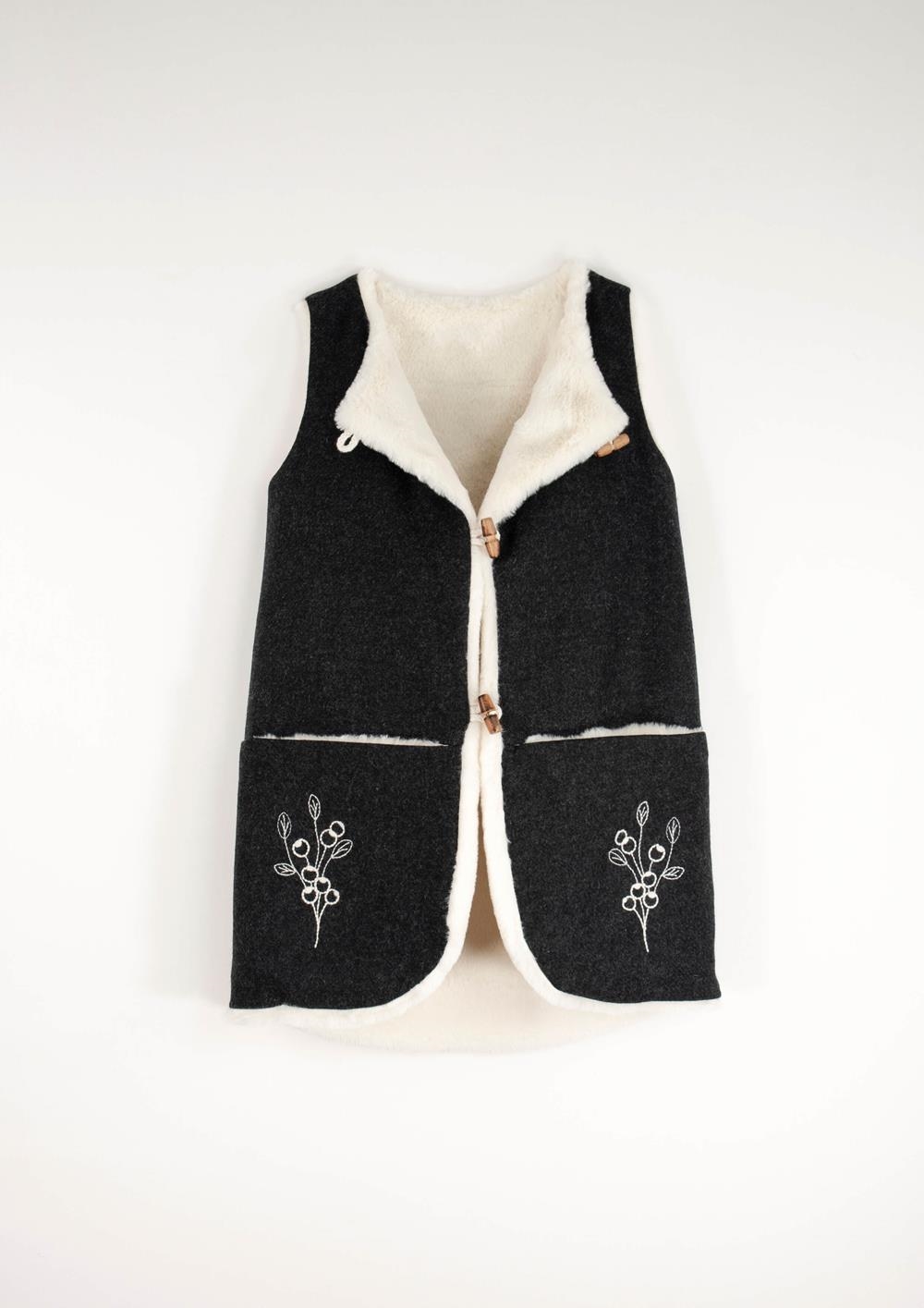 Mod.40.1 Dark grey woollen long waistcoat with embroidered pockets | AW24.25 Mod.40.1 Dark grey woollen long waistcoat with embroidered pockets