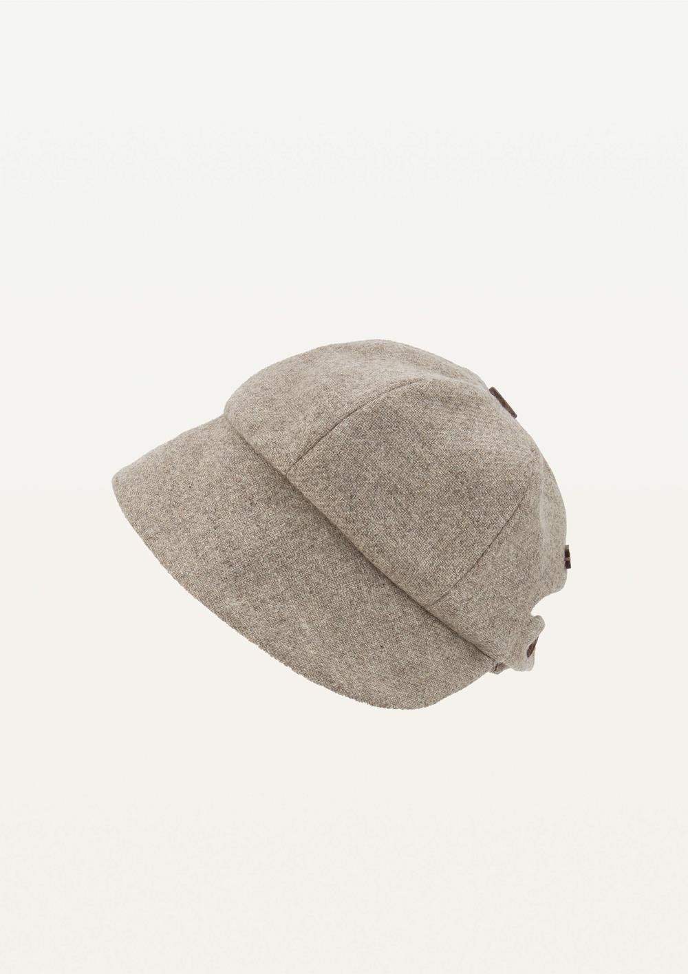 Mod.62.2 Stone woollen peaked bonnet | AW2526 Mod.62.2 Stone woollen peaked bonnet
