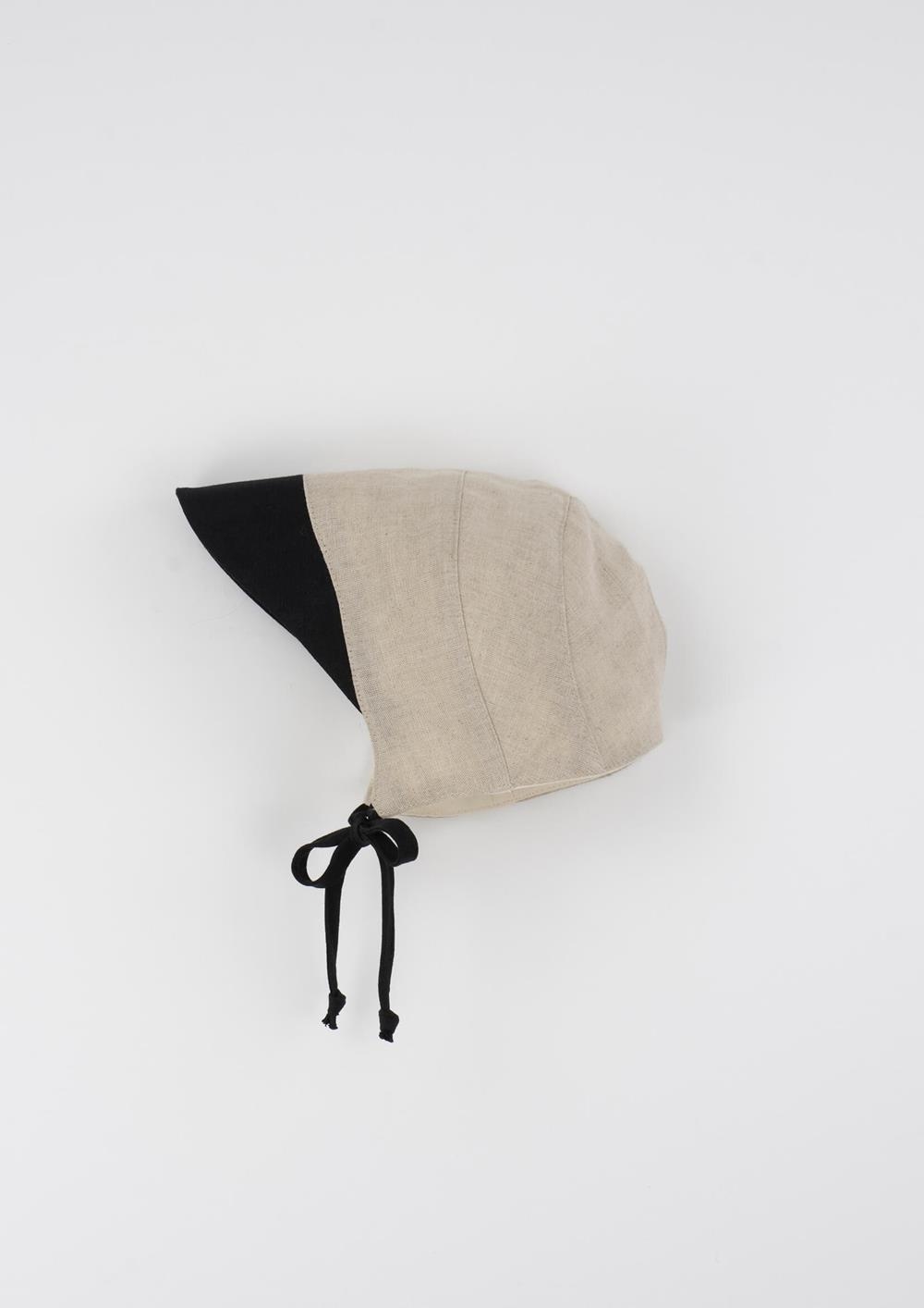 Mod.60.2 Sand linen bonnet with peak | SS26 Mod.60.2 Sand linen bonnet with peak