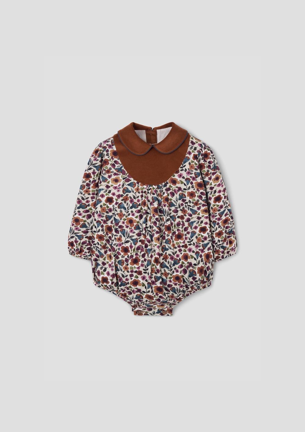 Mod.2.2 Multi-coloured floral romper suit with baby collar and yoke | AW26.27 Mod.2.2 Multi-coloured floral romper suit with baby collar and yoke
