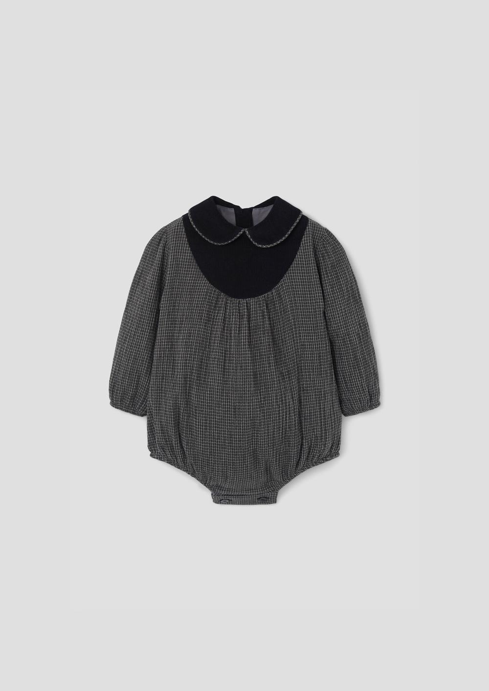 Mod.2.4 Black gingham romper suit with baby collar and yoke | AW26.27 Mod.2.4 Black gingham romper suit with baby collar and yoke