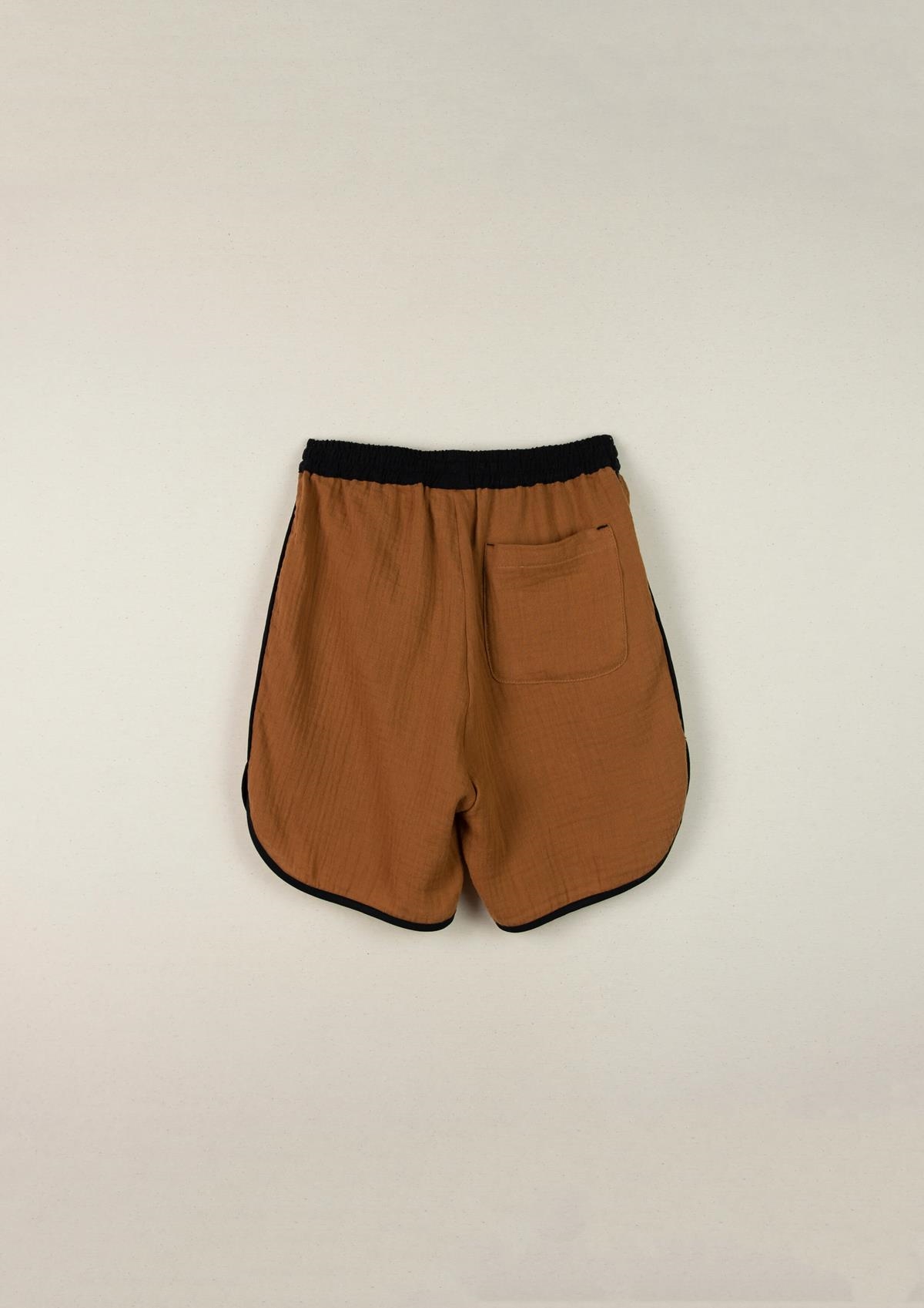 Mod.9.3 Bermuda shorts with contrasting brown bias trim | SS21Mod.9.3 Bermuda shorts with contrasting brown bias trim | 1